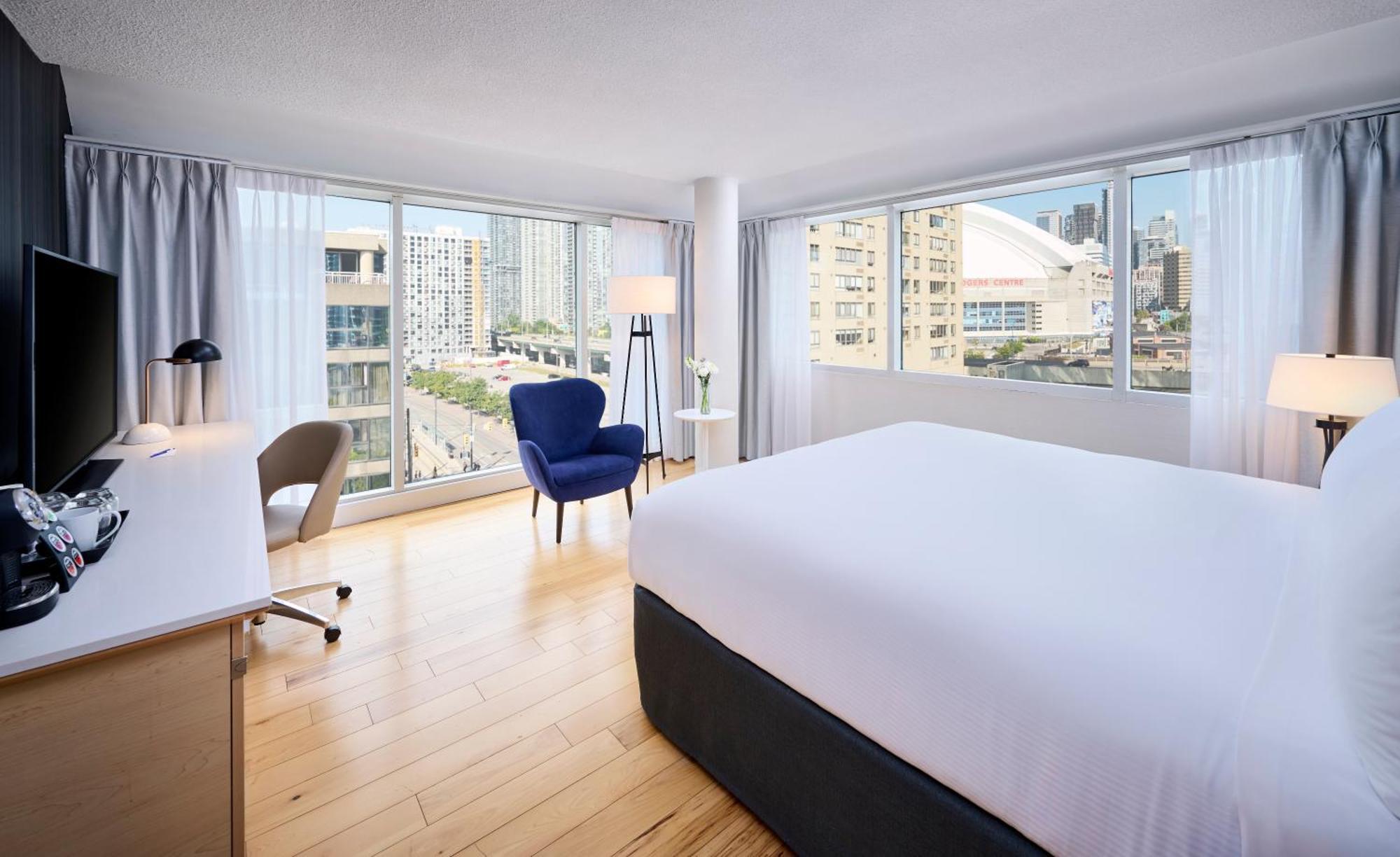 Radisson Blu Toronto Downtown Hotel Exterior photo