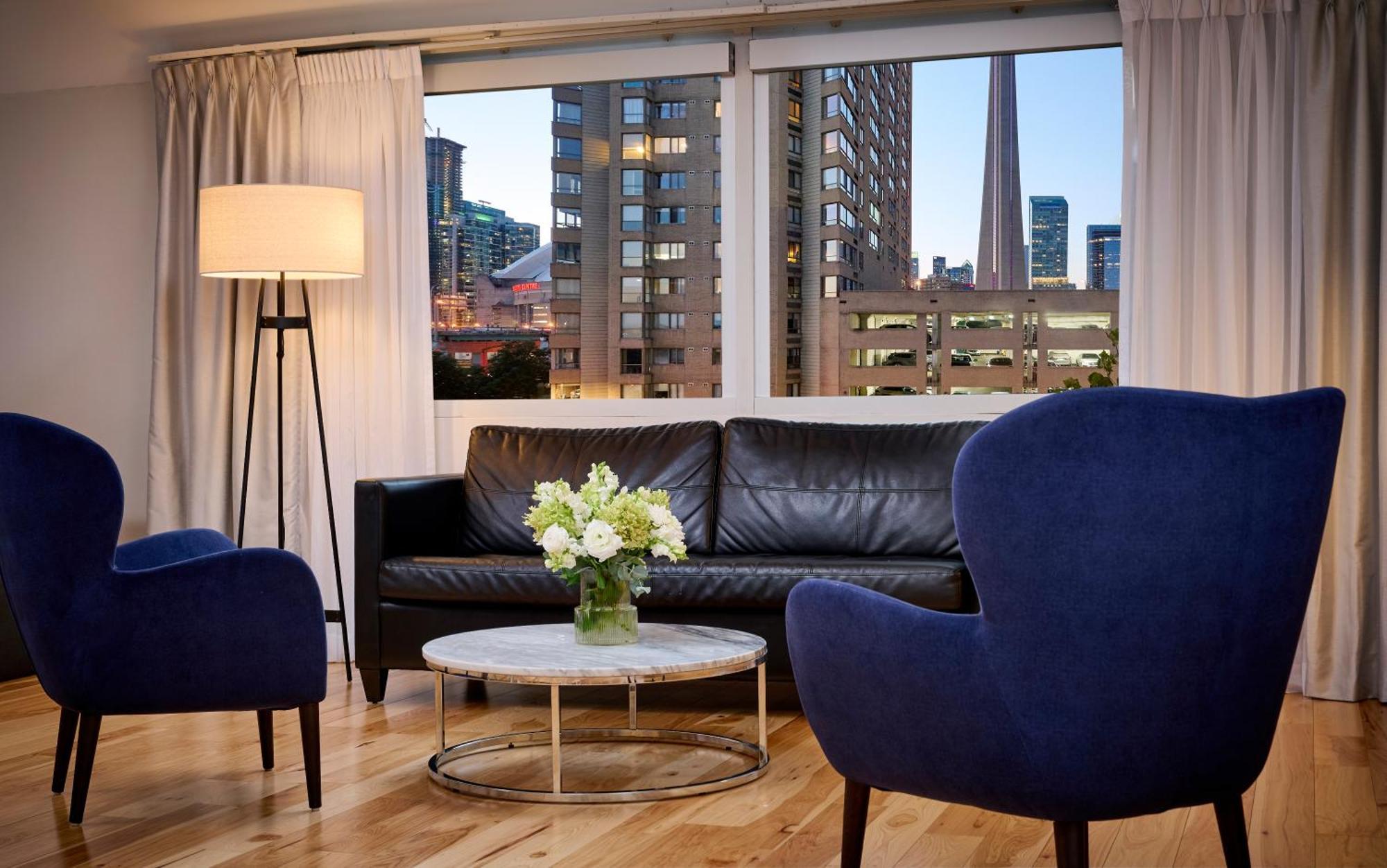 Radisson Blu Toronto Downtown Hotel Exterior photo