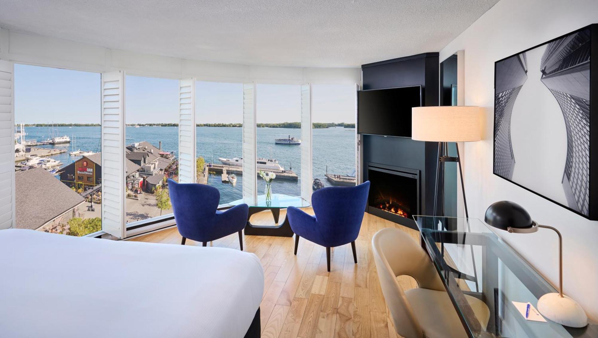 Radisson Blu Toronto Downtown Hotel Exterior photo