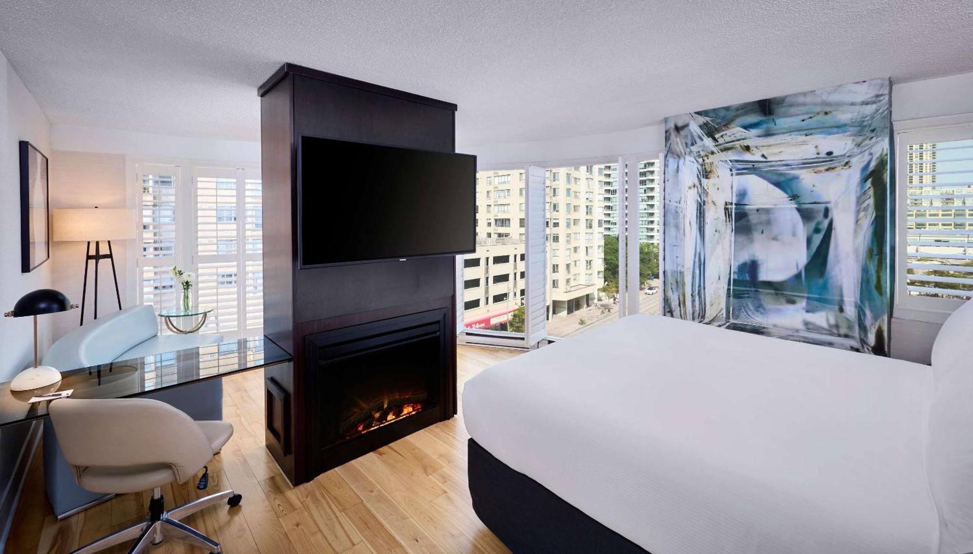 Radisson Blu Toronto Downtown Hotel Exterior photo