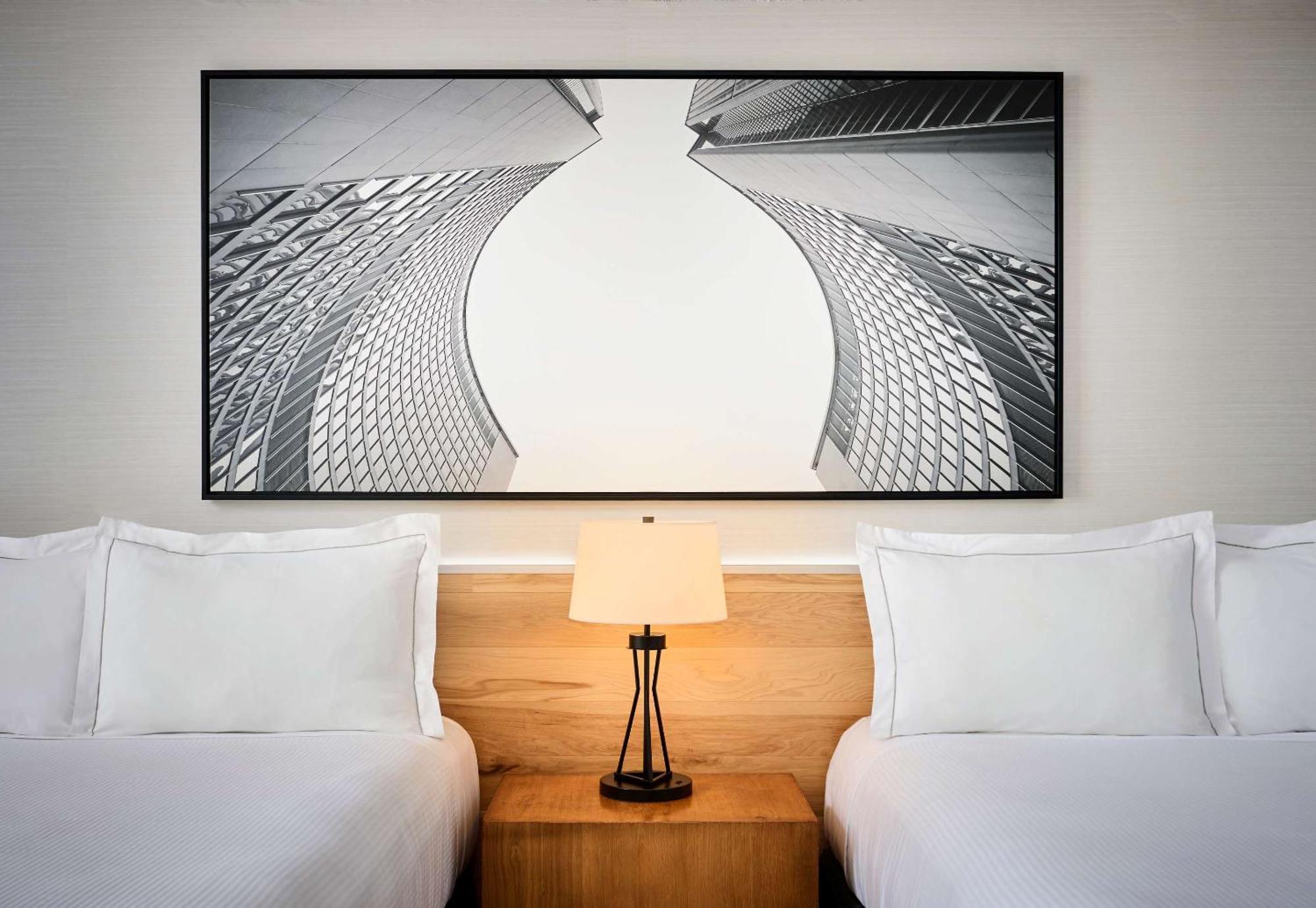 Radisson Blu Toronto Downtown Hotel Exterior photo
