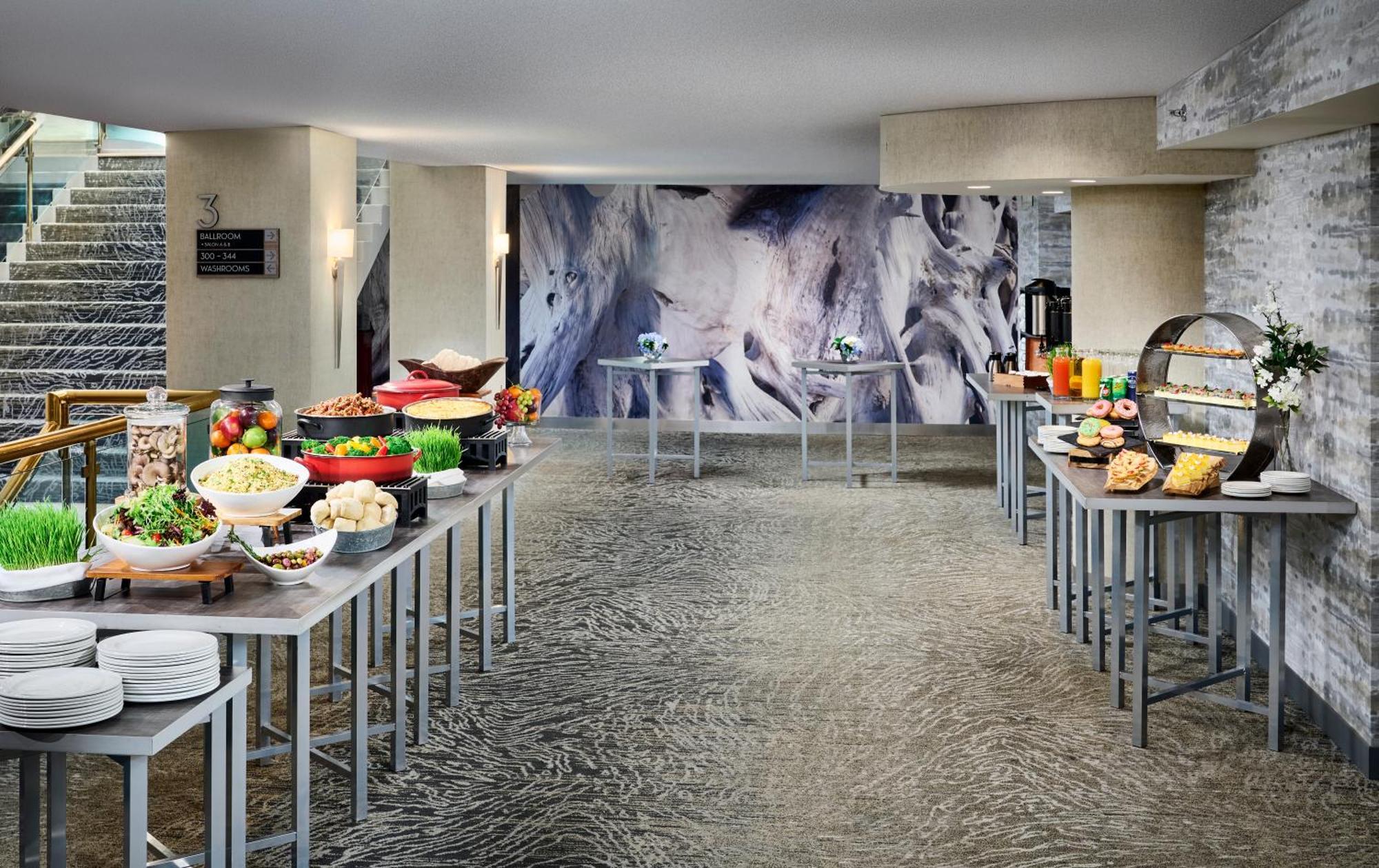 Radisson Blu Toronto Downtown Hotel Exterior photo